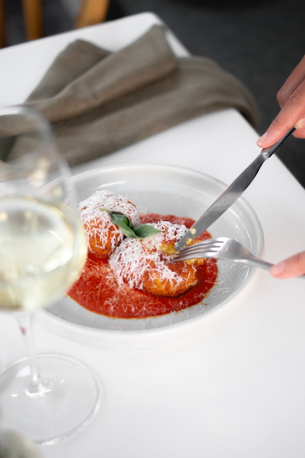 Stella | 37 Oxford St, Bulimba QLD 4171, Australia | Phone: 0499 050 937