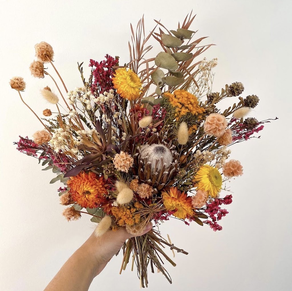 Flor Petal Florist | 6 Baikie Cres, Charlestown NSW 2290, Australia | Phone: 0421 679 456