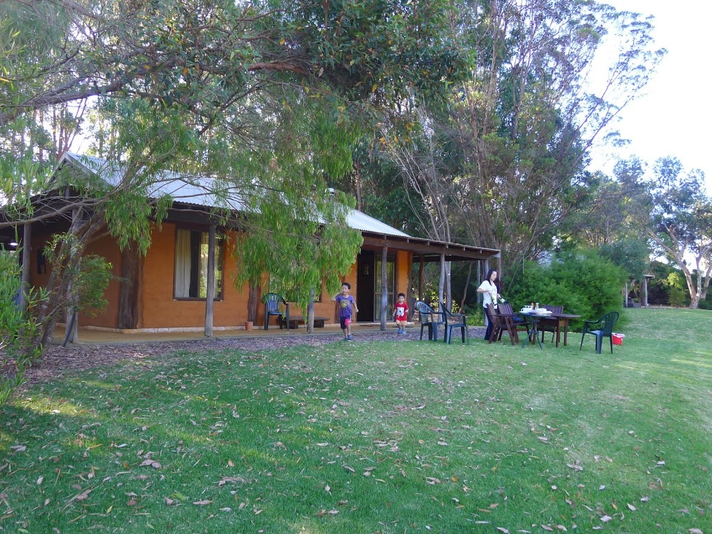 Pump Hill Farm Cottages | 129 Pump Hill Rd, Pemberton WA 6260, Australia | Phone: (08) 9776 1379