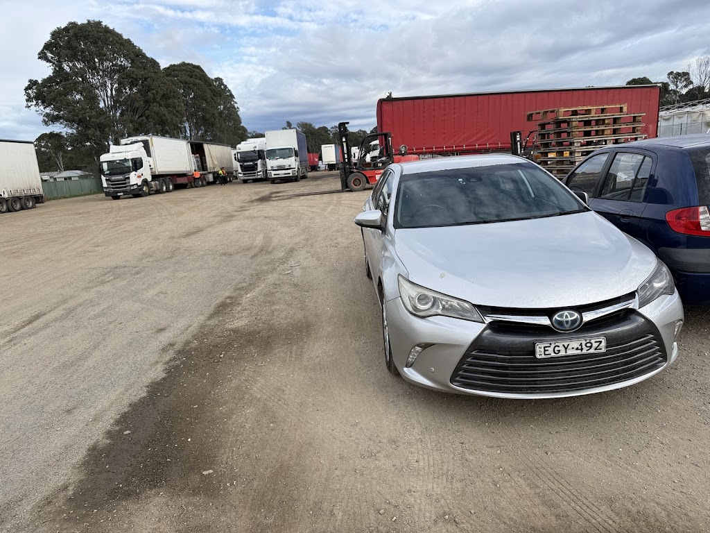 Gill Roadways - Logistic Company Sydney | 55 Lawson Rd, Badgerys Creek NSW 2555, Australia | Phone: 0414 300 009
