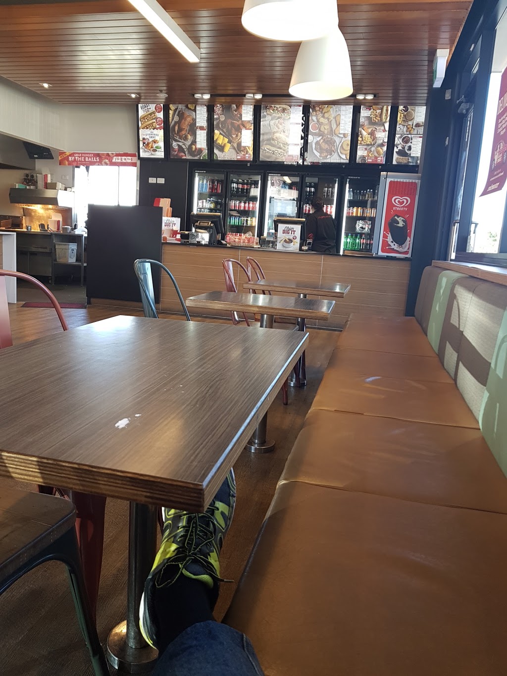 Red Rooster | 82/98 Anzac Ave, Redcliffe QLD 4020, Australia | Phone: (07) 3284 7717