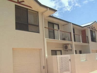 Bargara Dream Townhouses | 54 Johnson St, Bargara QLD 4670, Australia | Phone: (07) 4130 1300