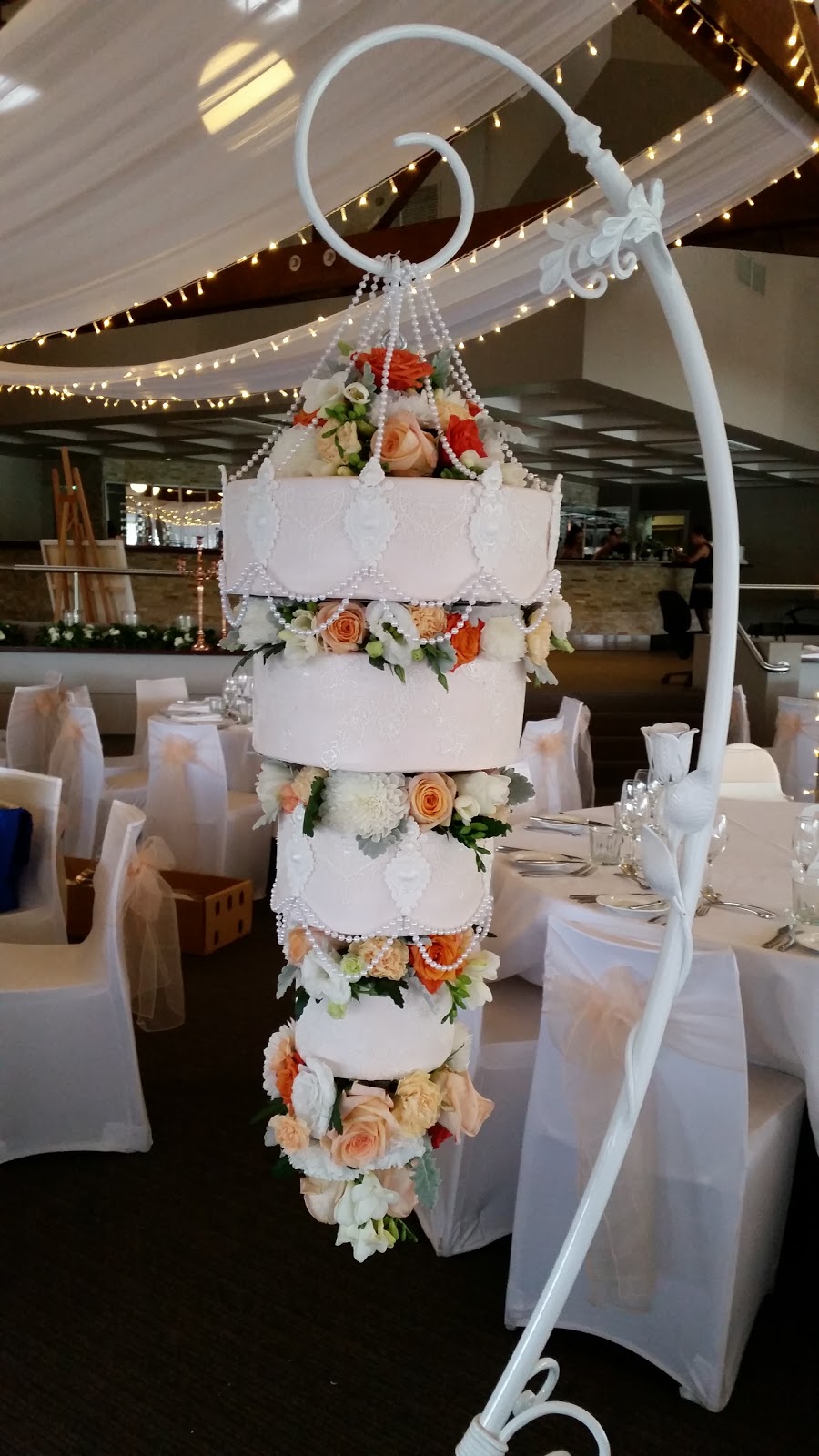 Creative Cakes by Lisa | 57 Forest Oak Dr, Upper Coomera QLD 4209, Australia | Phone: 0406 180 602