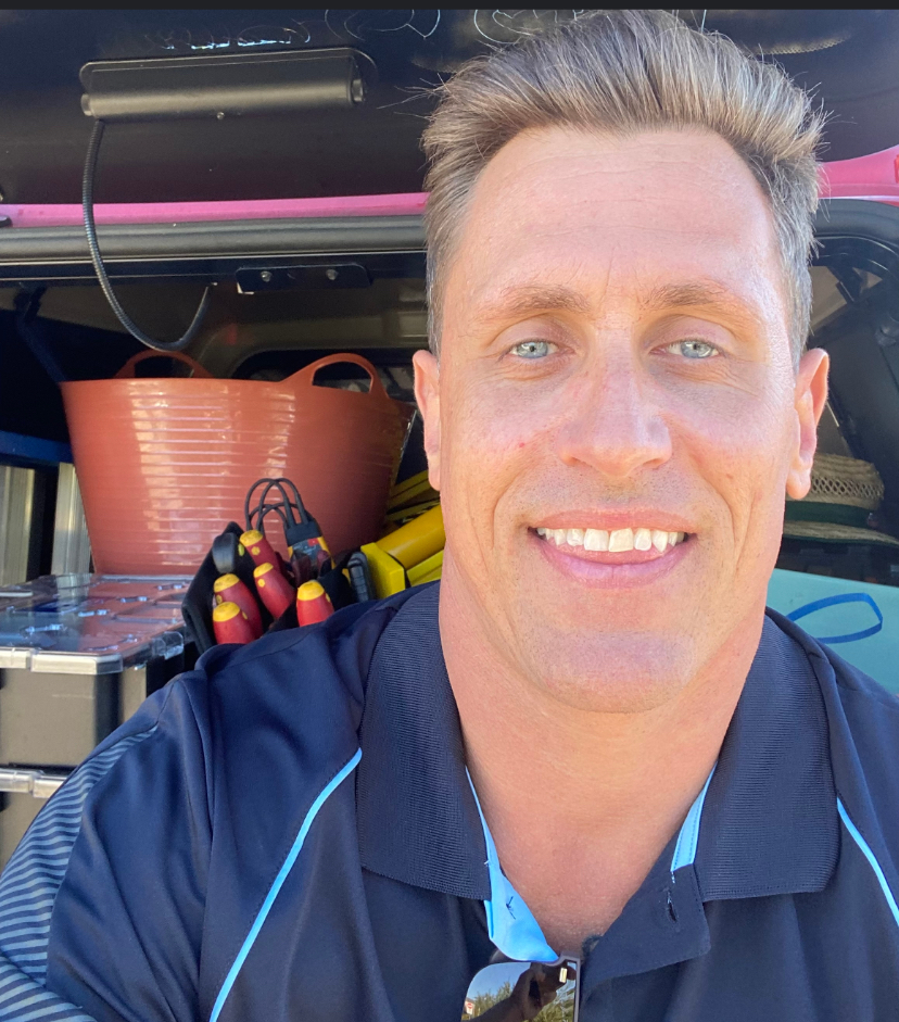 Mitchell Electric - Electrician Newcastle 24/7 Emergency Repairs | 35 Apple St, Fern Bay NSW 2295, Australia | Phone: 0447 651 861