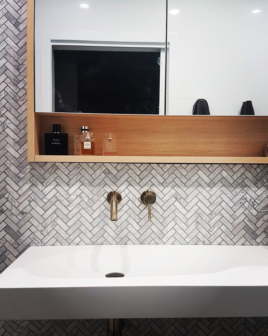 Boutique Bathrooms Brisbane | 18 Capistrano St, Bracken Ridge QLD 4017, Australia | Phone: 0402 312 861