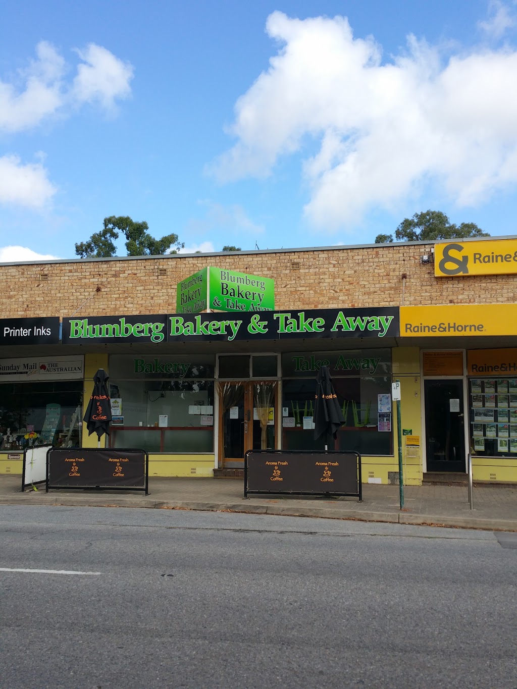 Blumberg Bakery & Takeaway | cafe | 22 Shannon St, Birdwood SA 5234, Australia | 0885685560 OR +61 8 8568 5560