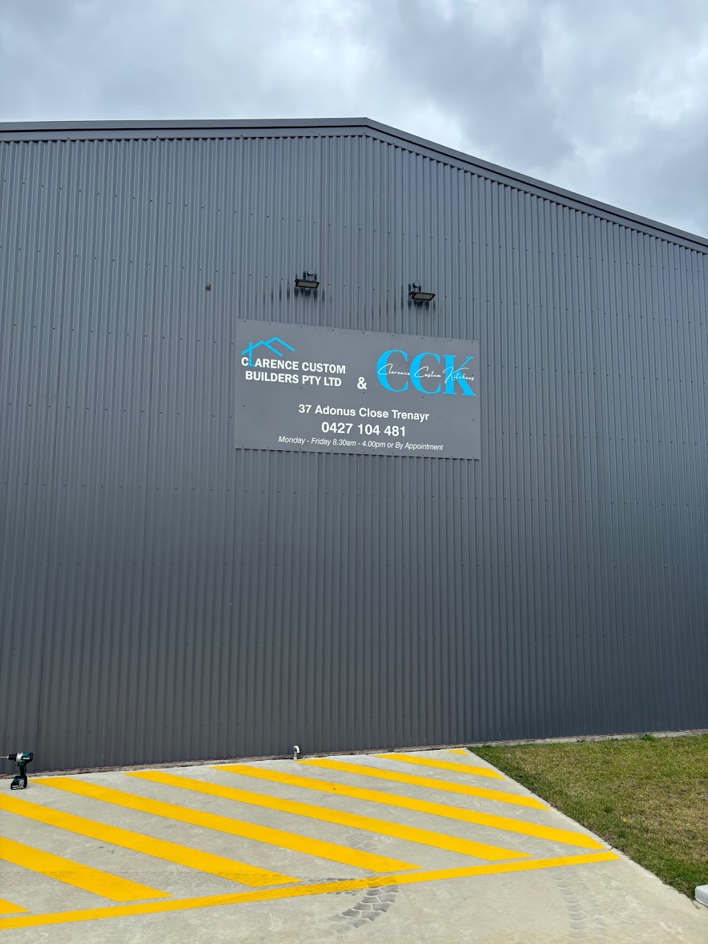 Clarence Custom Kitchens | 37 Adonus Cl, Trenayr NSW 2460, Australia | Phone: 0488 188 454