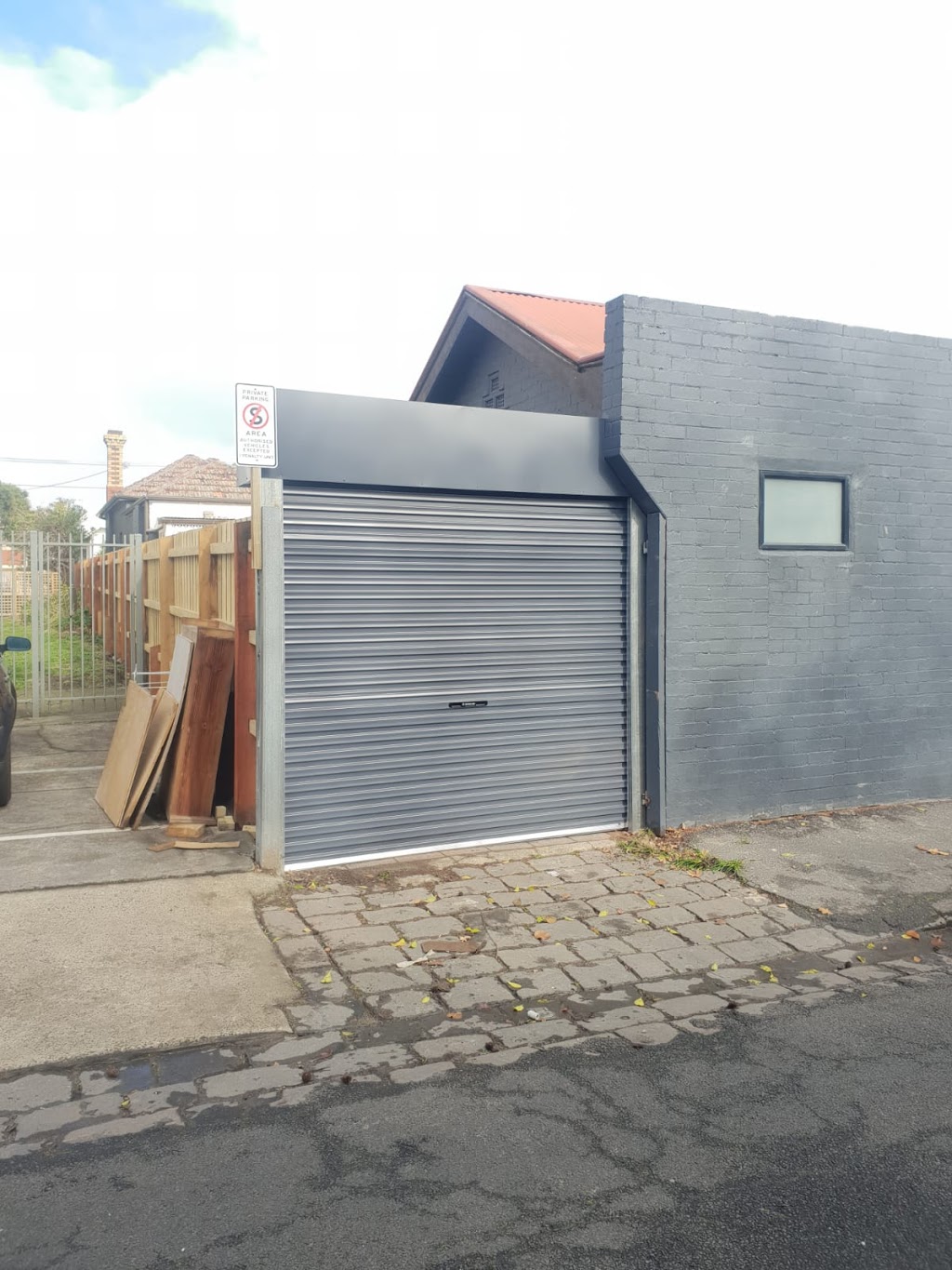 Star Garage Door | 7 Kiewa Cres, Dallas VIC 3027, Australia | Phone: 0403 513 532