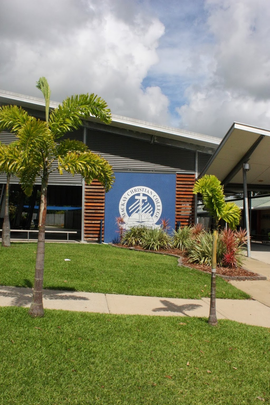 Mackay Christian College Kings Park Senior Campus | university | 9 Quarry St, North Mackay QLD 4740, Australia | 0749631100 OR +61 7 4963 1100