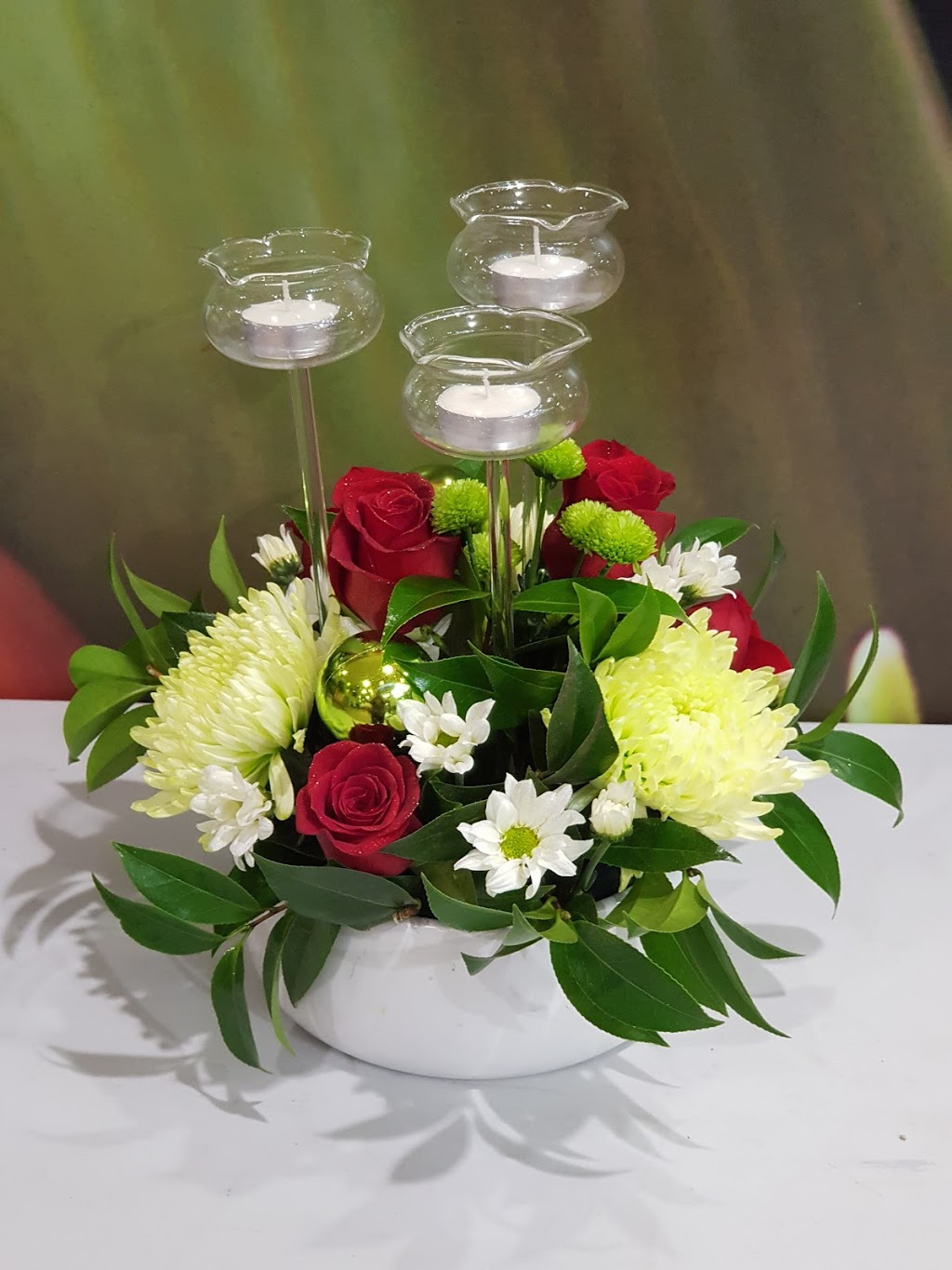 Aberfoyle Hub Florist | florist | The Aberfoyle Hub Shopping Centre, shop 59/130 Hub Dr, Aberfoyle Park SA 5159, Australia | 0882701811 OR +61 8 8270 1811
