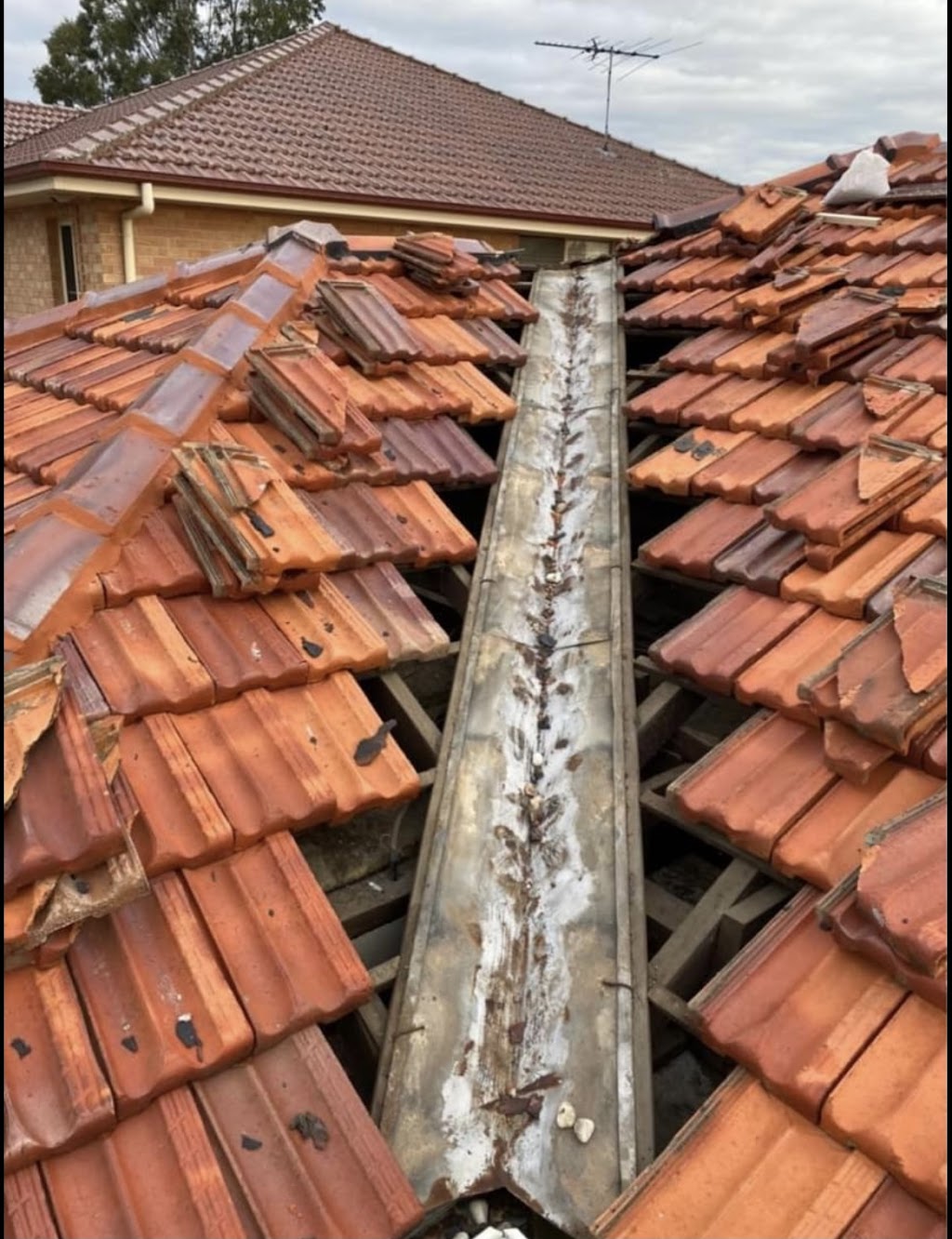 Roof restoration and repairs bateau Bay | 123 Rotherham St, Bateau Bay NSW 2261, Australia | Phone: 1300 131 302