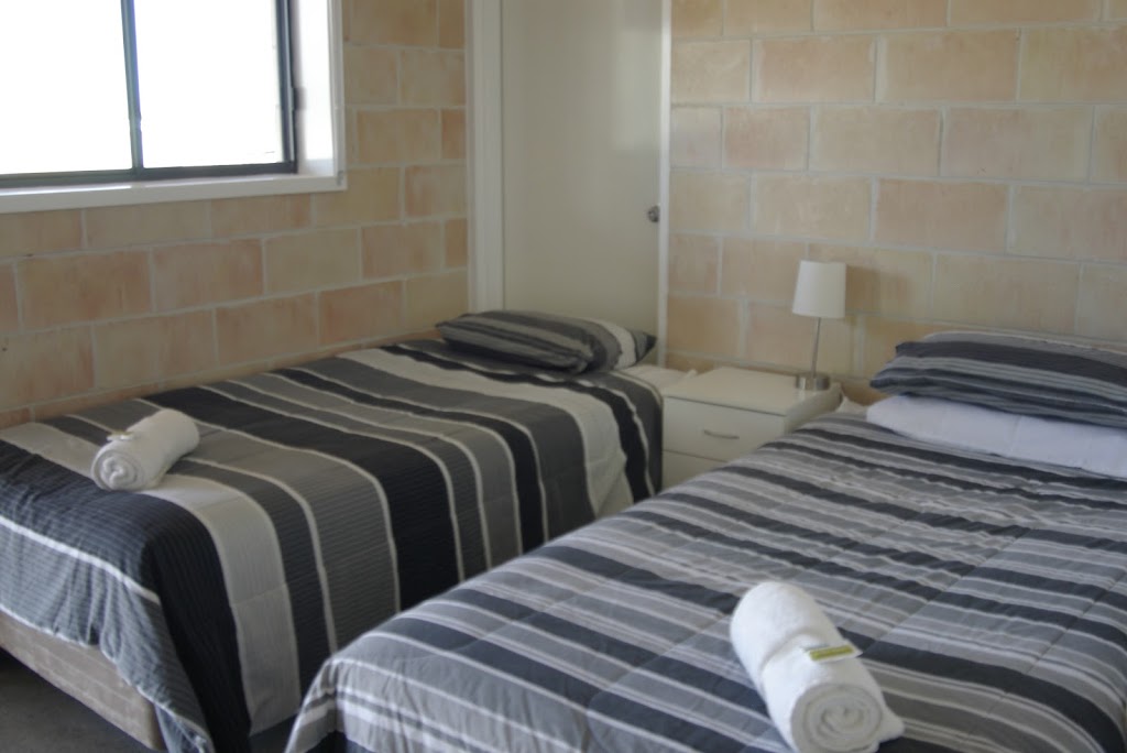 Two Mile Hotel Motel | lodging | 355 Carnarvon Hwy, Mungindi NSW 2406, Australia | 0267532051 OR +61 2 6753 2051