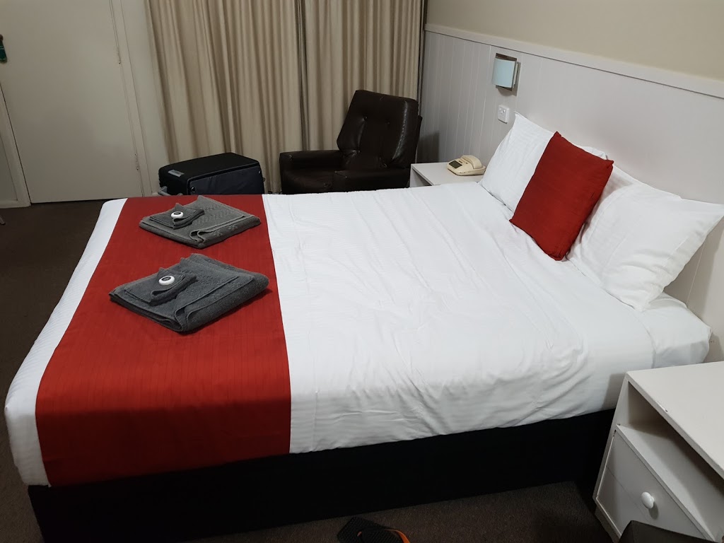 Gilgandra Motel | lodging | 50-54 Warren Road, Gilgandra NSW 2827, Australia | 0268472500 OR +61 2 6847 2500