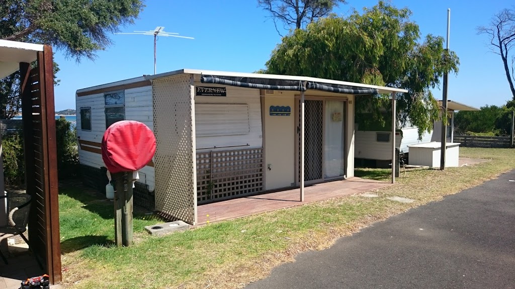 Foreshore Caravan Park | 1 Davis Point Rd, San Remo VIC 3925, Australia | Phone: (03) 5678 5251