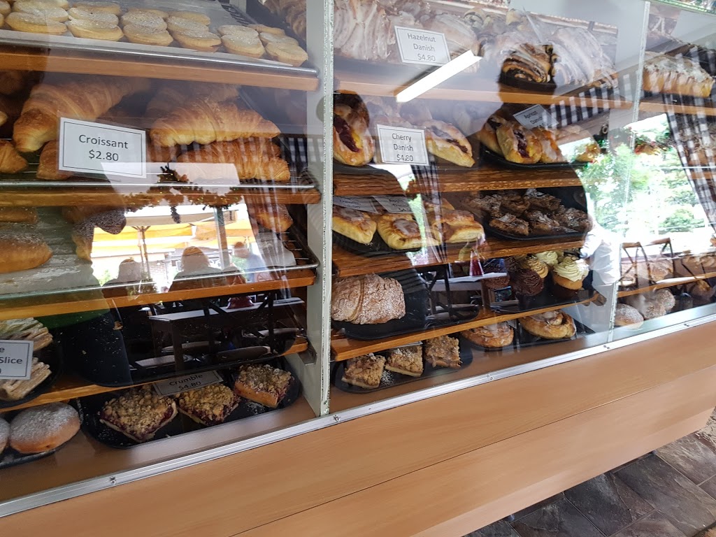 Bakery Patisserie Schwarz | cafe | 30 Station St, Wentworth Falls NSW 2782, Australia | 0247573300 OR +61 2 4757 3300
