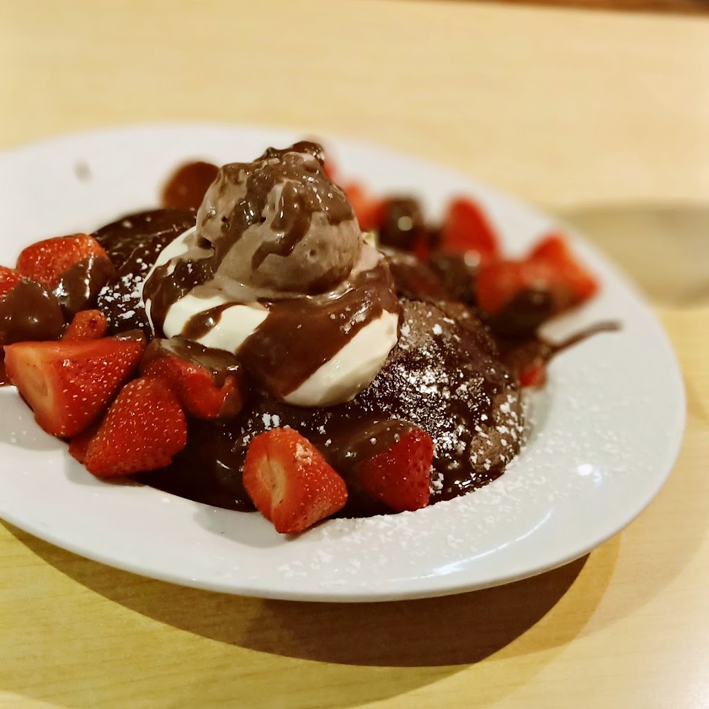 Pancakes on the Rocks | bakery | 4 Hyde Parade, Campbelltown NSW 2560, Australia | 0246275656 OR +61 2 4627 5656