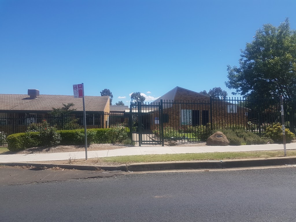 Saint Edwards Primary School | school | Hillvue Rd, South Tamworth NSW 2340, Australia | 0267657847 OR +61 2 6765 7847