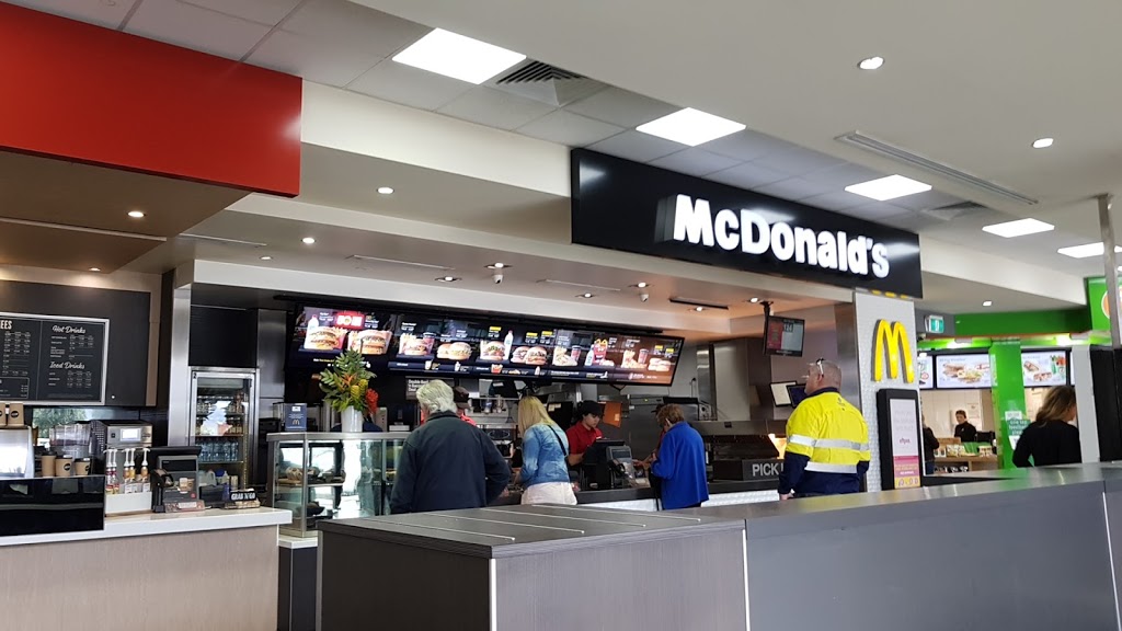 McDonalds Pakenham Bypass Inbound | 94 Princes Fwy, Officer VIC 3809, Australia | Phone: (03) 5943 2151