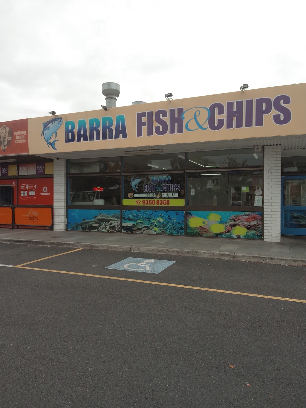 Barra Fish & Chips | meal takeaway | 2 South Ave, Altona Meadows VIC 3028, Australia | 0393608368 OR +61 3 9360 8368