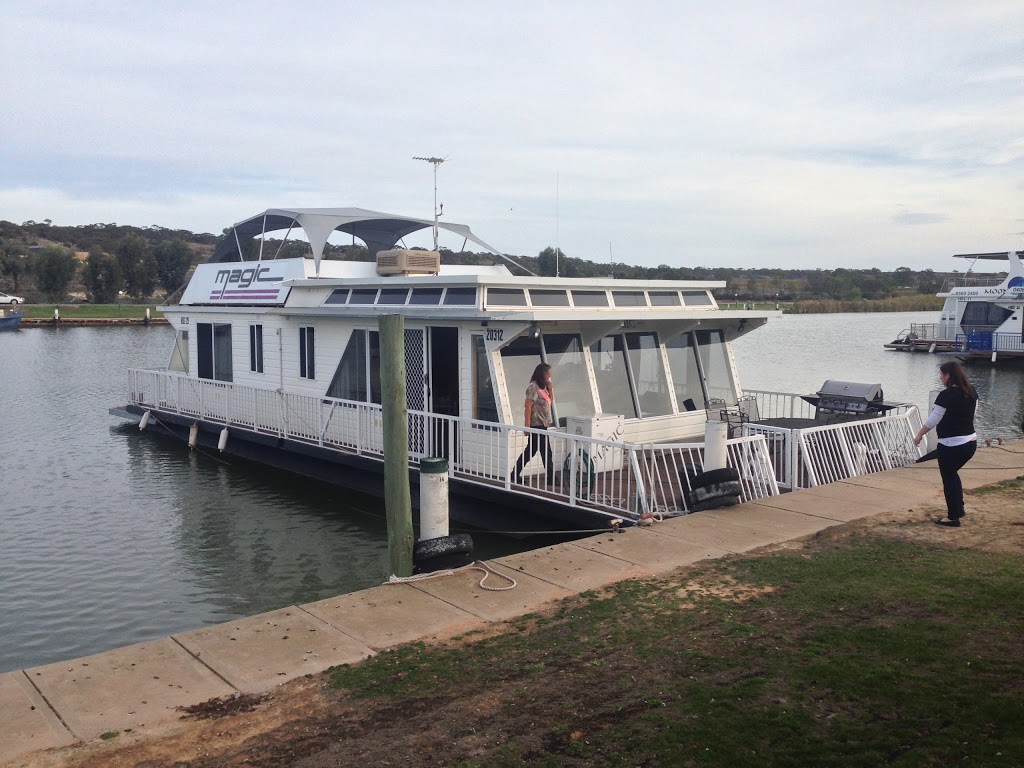 Kia Marina - Houseboat Hire Murray River-Houseboat Hire South Au | lodging | 707 E Front Rd, Younghusband SA 5238, Australia | 0885692400 OR +61 8 8569 2400