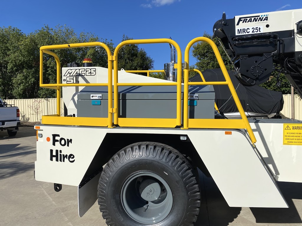 HK Crane Hire | 7 Silverleaves Blvd, Berwick VIC 3806, Australia | Phone: 0421 322 159