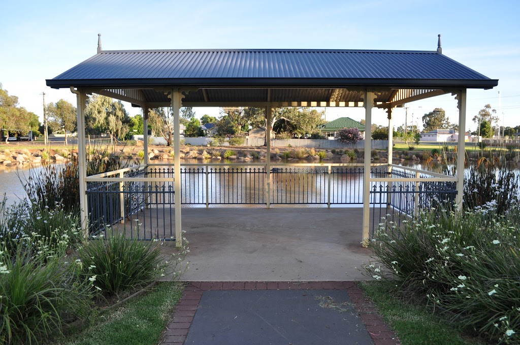 McCann Park | parking | West Wyalong NSW 2671, Australia