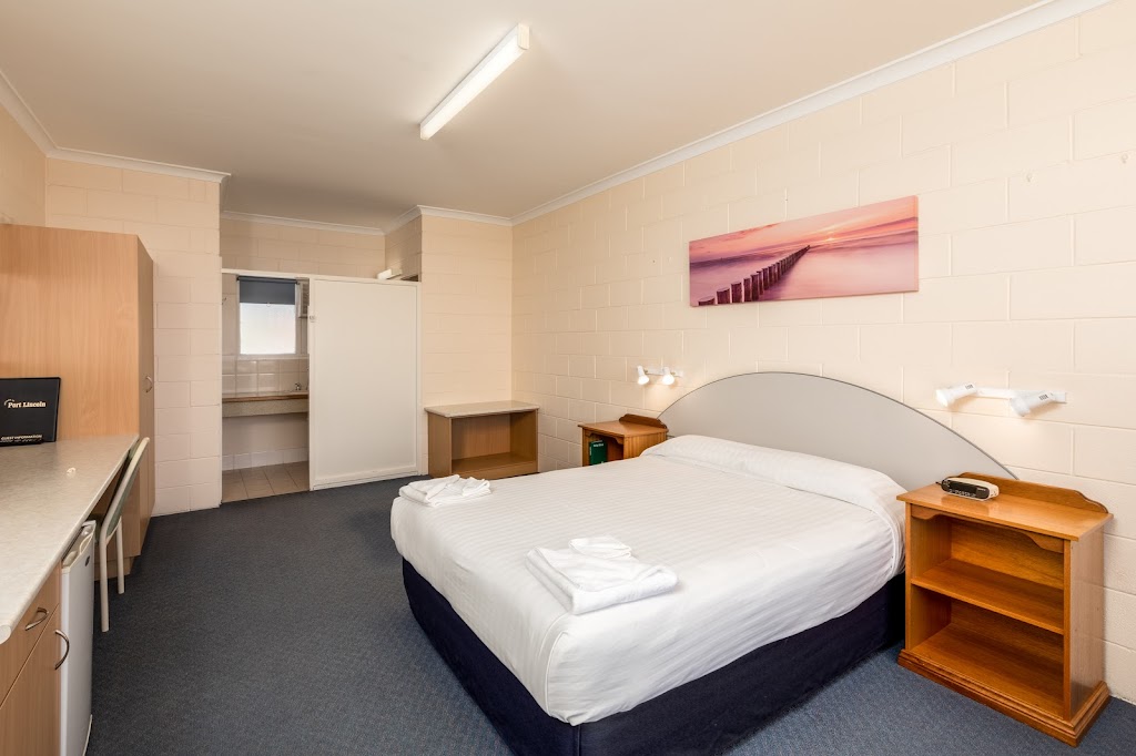 Blue Seas Motel | lodging | 7 Gloucester Terrace, Port Lincoln SA 5606, Australia | 0886823022 OR +61 8 8682 3022