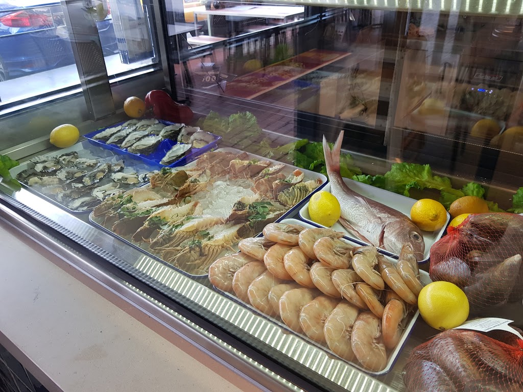 Fish Buoys | meal takeaway | 214 Aqueduct Rd, St Helena VIC 3088, Australia | 0394383782 OR +61 3 9438 3782