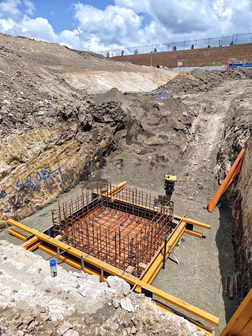 Keane dirt works | 11a Loch Wy, Brassall QLD 4305, Australia | Phone: 0487 169 261