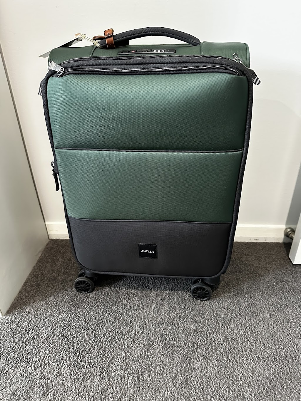 STRAND | Stockland Green Hills, Shop 30/1 Molly Morgan Dr, East Maitland NSW 2323, Australia | Phone: (02) 4934 7464