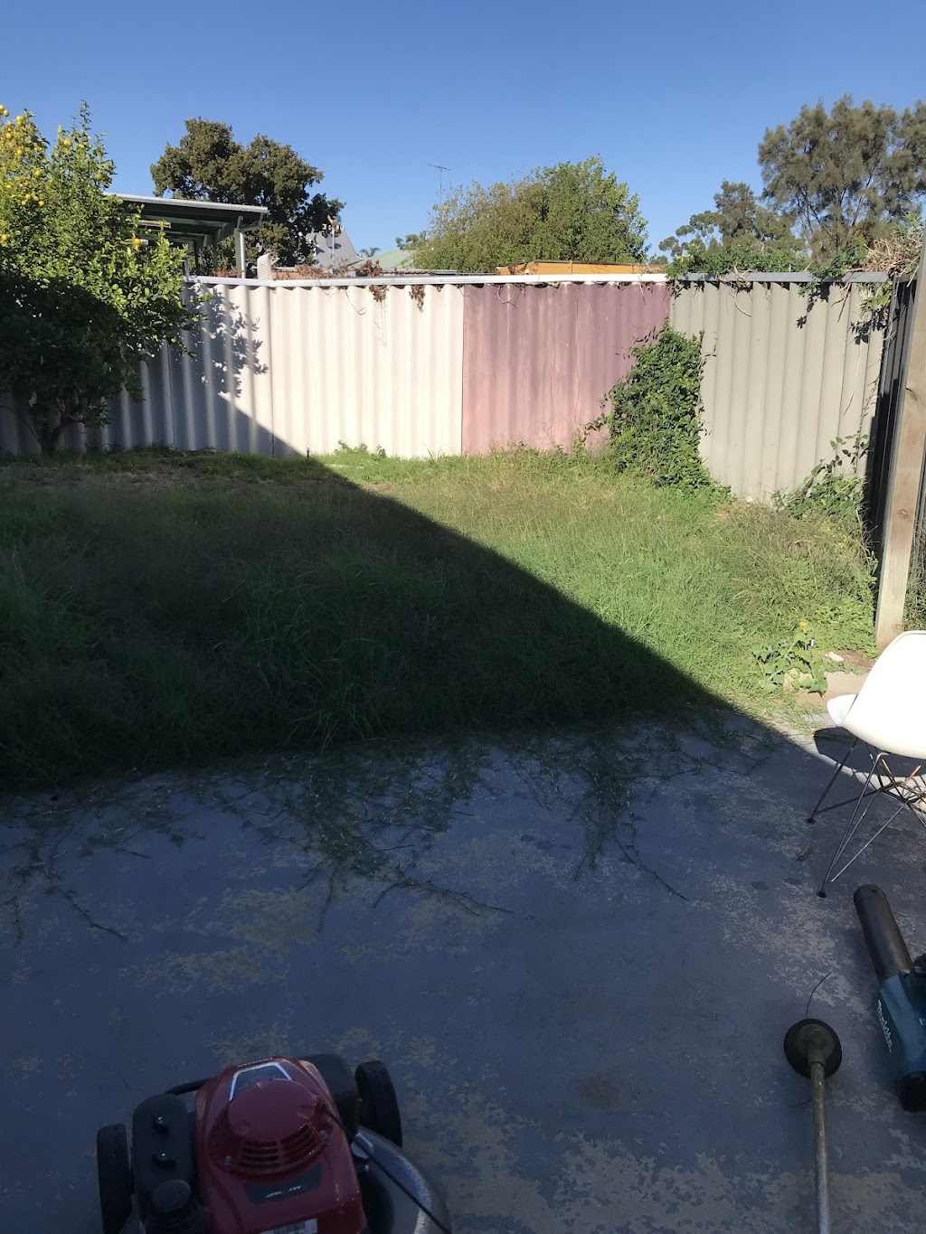 Lightning Mowing | Coolbellup Ave, Coolbellup WA 6163, Australia | Phone: 0438 802 457