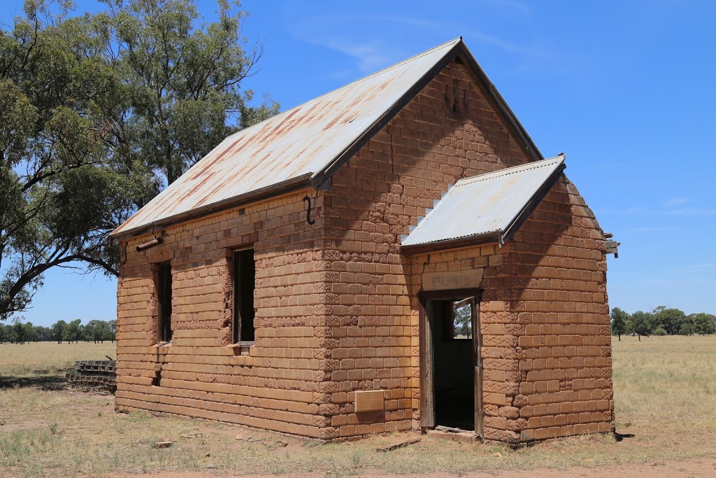 Yiddah Rest Area |  | 1327 Goldfields Way, Barmedman NSW 2668, Australia | 0295954949 OR +61 2 9595 4949