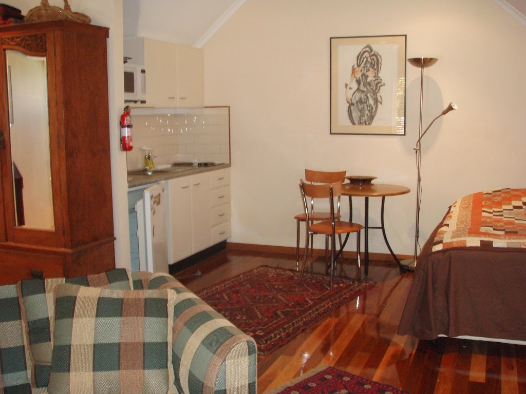 H and J Apartments | 168 Evans St, Rozelle NSW 2039, Australia | Phone: (02) 9810 5547