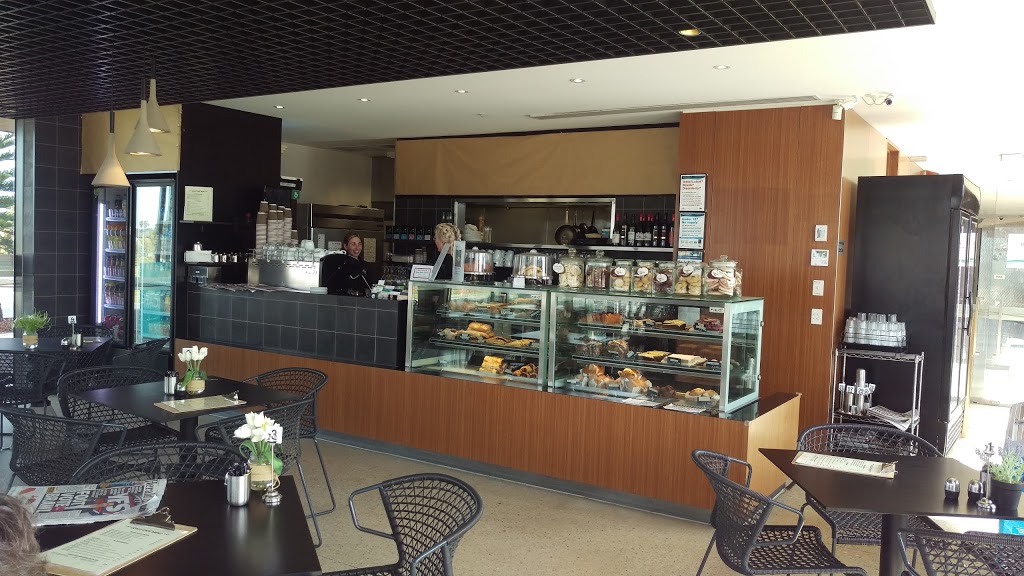 Coast Cafe | 261 Saltwater Promenade, Point Cook VIC 3030, Australia | Phone: (03) 8353 9058