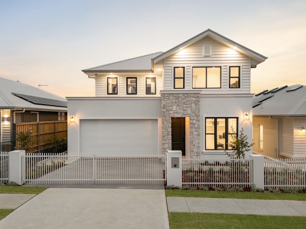 Wisdom Homes - Menangle Park Display Centre | 10 Subzero Cr, Menangle Park NSW 2563, Australia | Phone: (02) 4606 2419