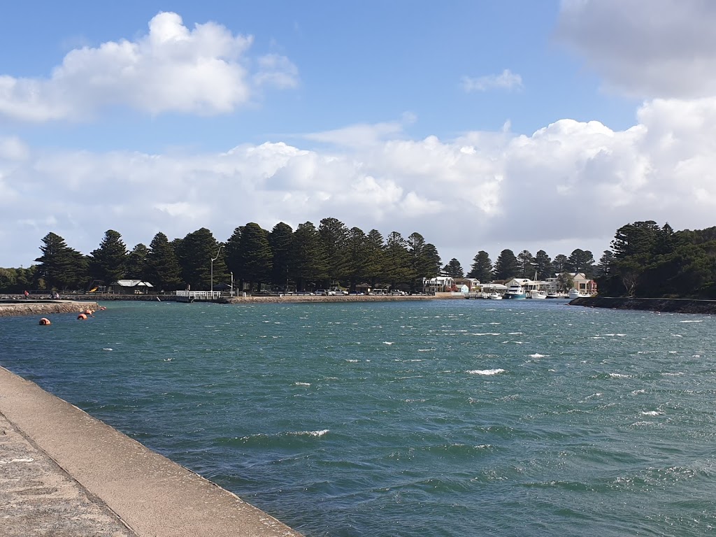 Port Fairy Lighthouse On Griffiths Island | tourist attraction | Port Fairy VIC 3284, Australia | 1300656564 OR +61 1300 656 564