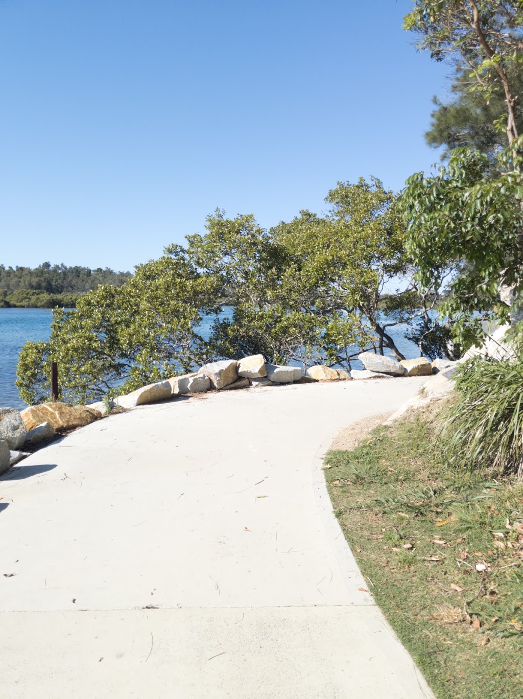 Lions Riverfront Walkway | park | 1 Nelson St, Nambucca Heads NSW 2448, Australia