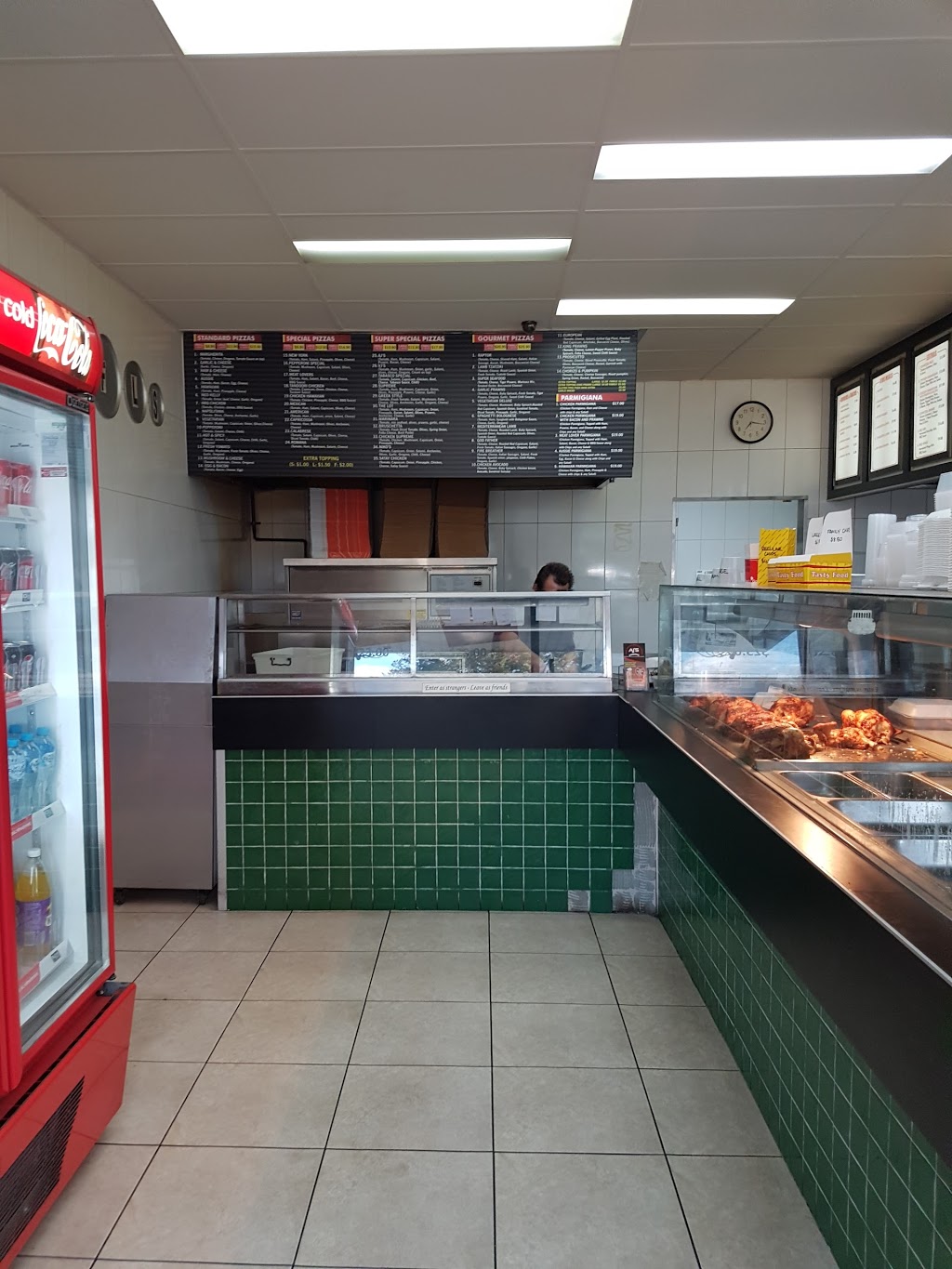 Ajs Pizza and Charcoal Chicken | 95 Switchback Rd, Chirnside Park VIC 3116, Australia | Phone: (03) 9739 7800