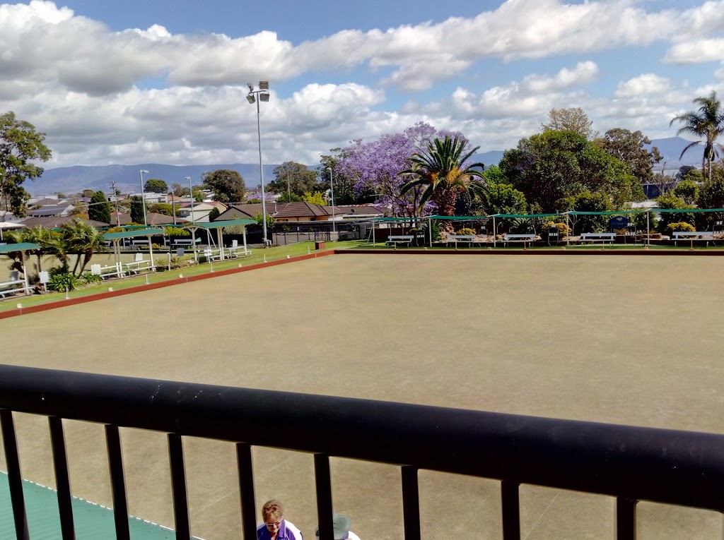 Oak Flats Bowling and Recreation Club |  | David Ave, Oak Flats NSW 2529, Australia | 0242561444 OR +61 2 4256 1444