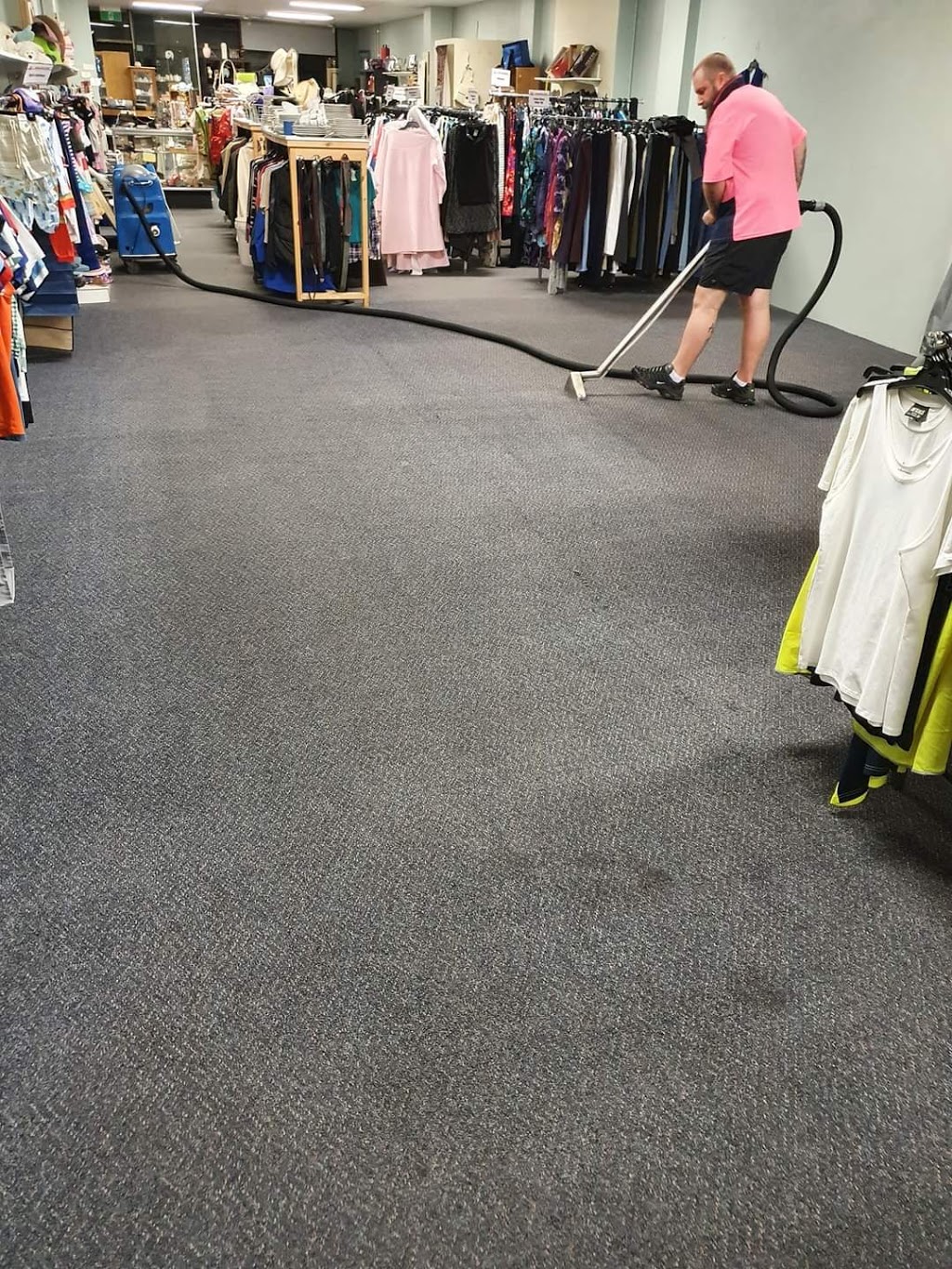Harmers carpet cleaning lithgow | Bridge St, Lithgow NSW 2790, Australia | Phone: 0414 710 983