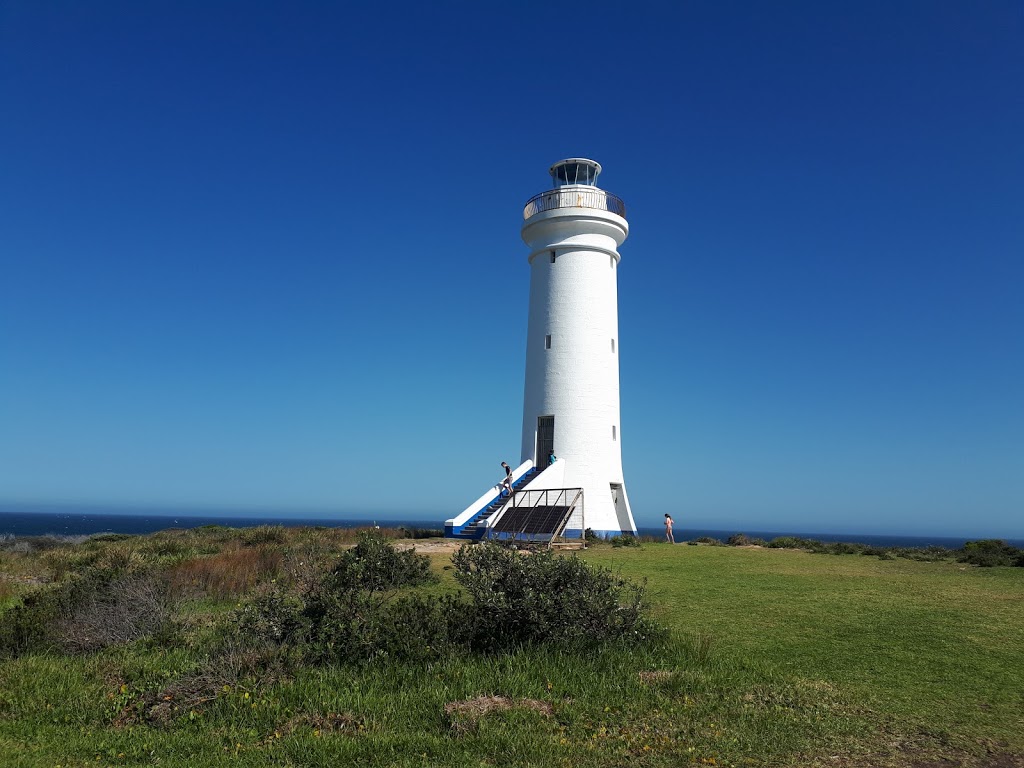 Fingal Island | park | Lighthouse Trail, Fingal Bay NSW 2315, Australia | 0249848200 OR +61 2 4984 8200
