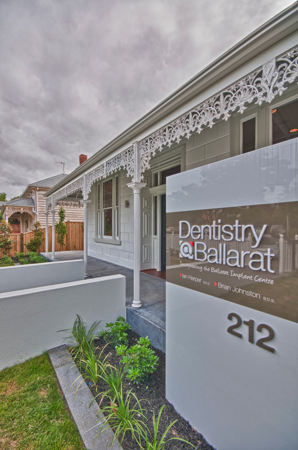 Dentistry @ Ballarat | dentist | 212 Drummond St N, Ballarat Central VIC 3350, Australia | 0353649555 OR +61 3 5364 9555