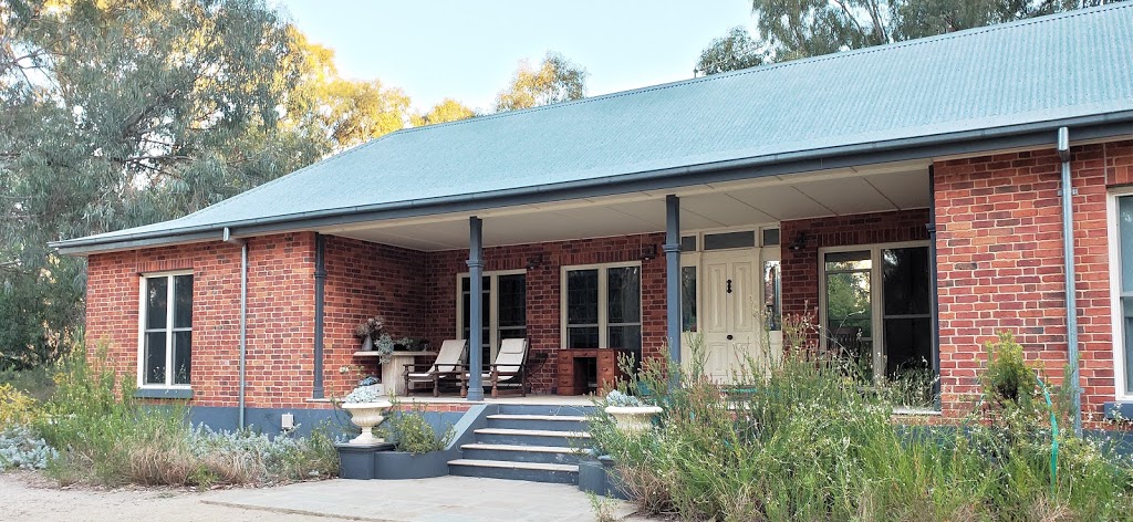 Captains Cottage | lodging | 42 Murray St, Moama NSW 2731, Australia | 0354800675 OR +61 3 5480 0675