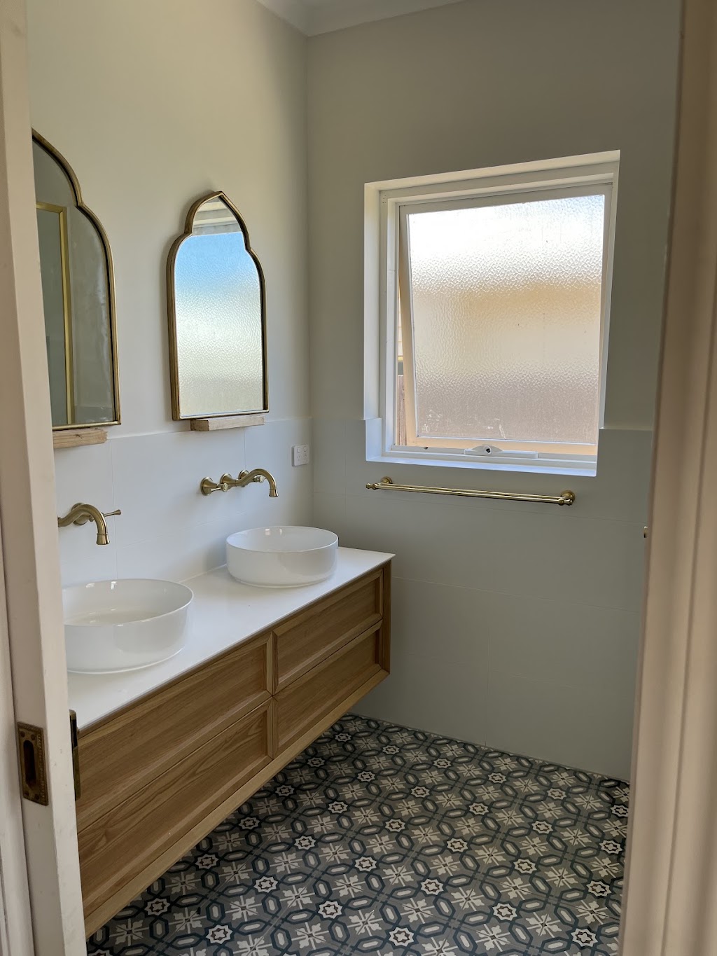 I&F Bathrooms | 14 Marr Court, Fyansford VIC 3218, Australia | Phone: 0433 981 157