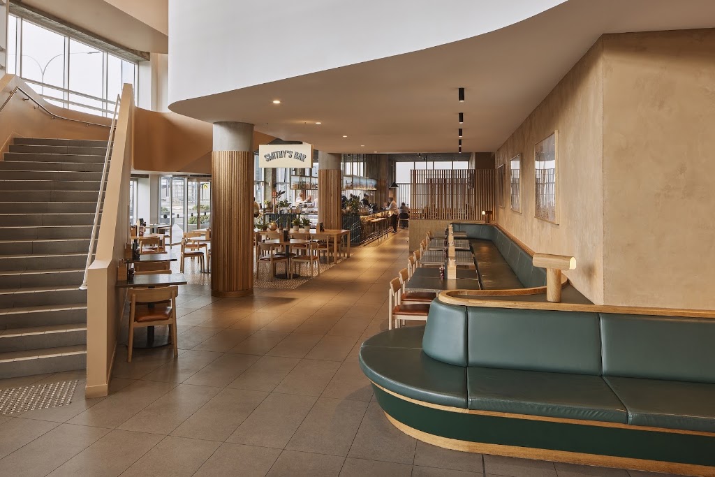 Smithys Bar | Sydney Airport, 8 Arrival Ct, Mascot NSW 2020, Australia | Phone: (02) 9313 2500