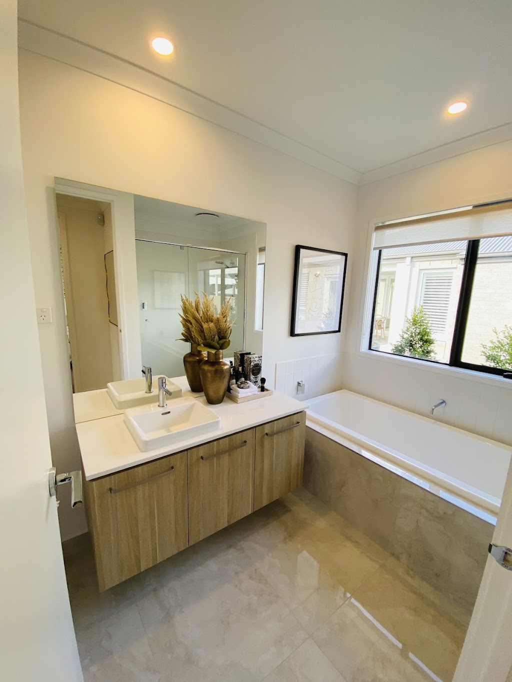 Henley - Lara Display Homes | 95 Watercourse Ave, Lara VIC 3212, Australia | Phone: (03) 8306 6045
