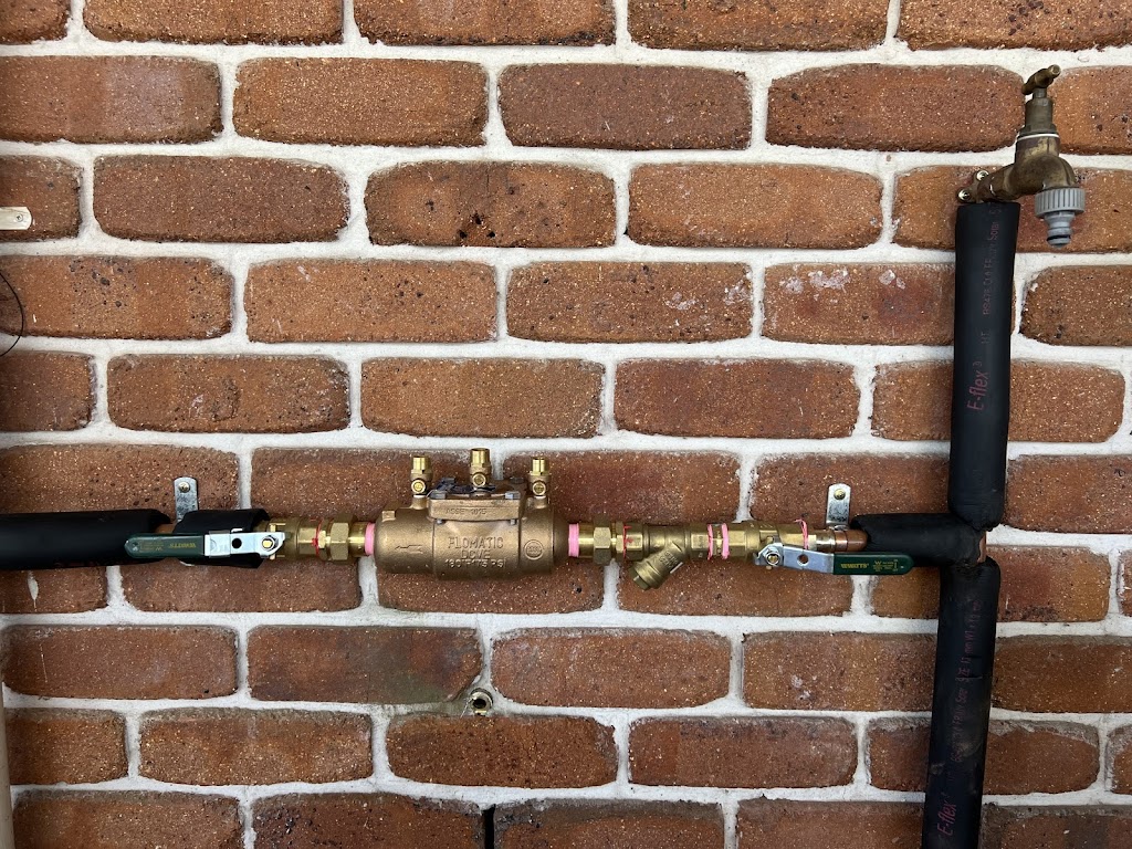 Little Plumber5 | Teale Rd, The Summit QLD 4377, Australia | Phone: 0447 169 883