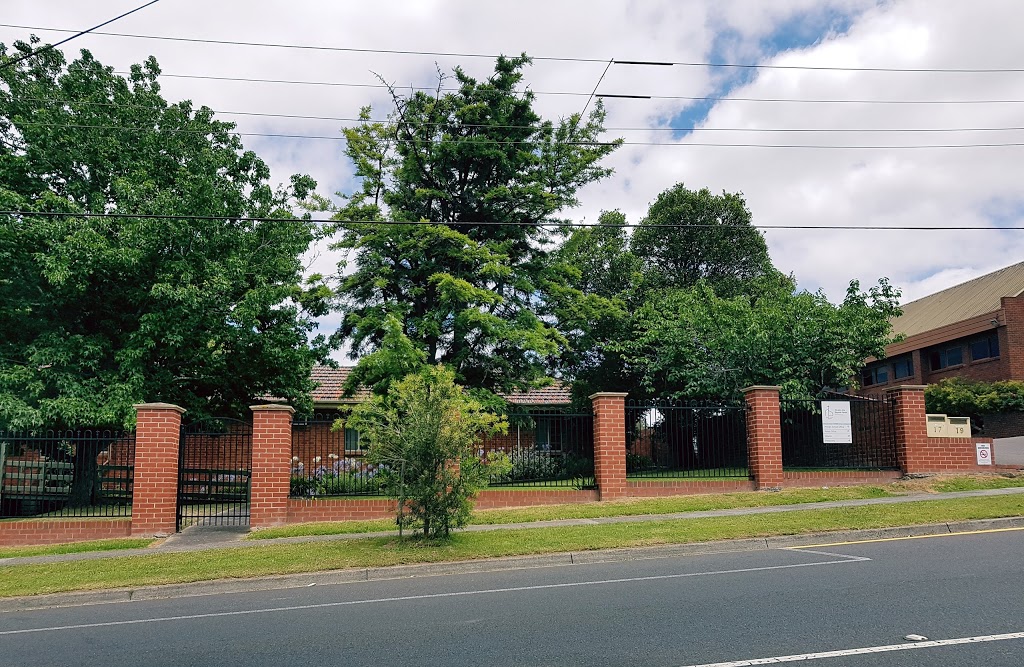 St. John the Baptist Parish Primary School | school | 17 Forest Rd, Ferntree Gully VIC 3156, Australia | 0397581013 OR +61 3 9758 1013