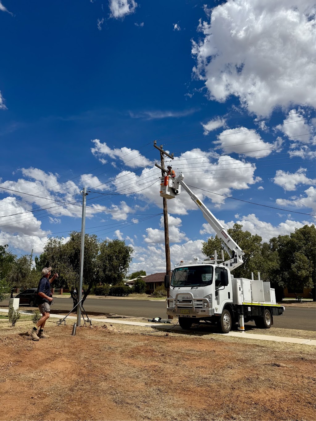 Webz Electrical | 3 & 4/52-60 Clarinda St, Parkes NSW 2870, Australia | Phone: 0407 438 834