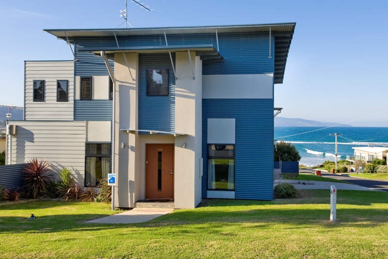 Seaviews at Marengo Holiday Home | lodging | 1/24 Harrison St, Marengo VIC 3233, Australia | 0352372600 OR +61 3 5237 2600